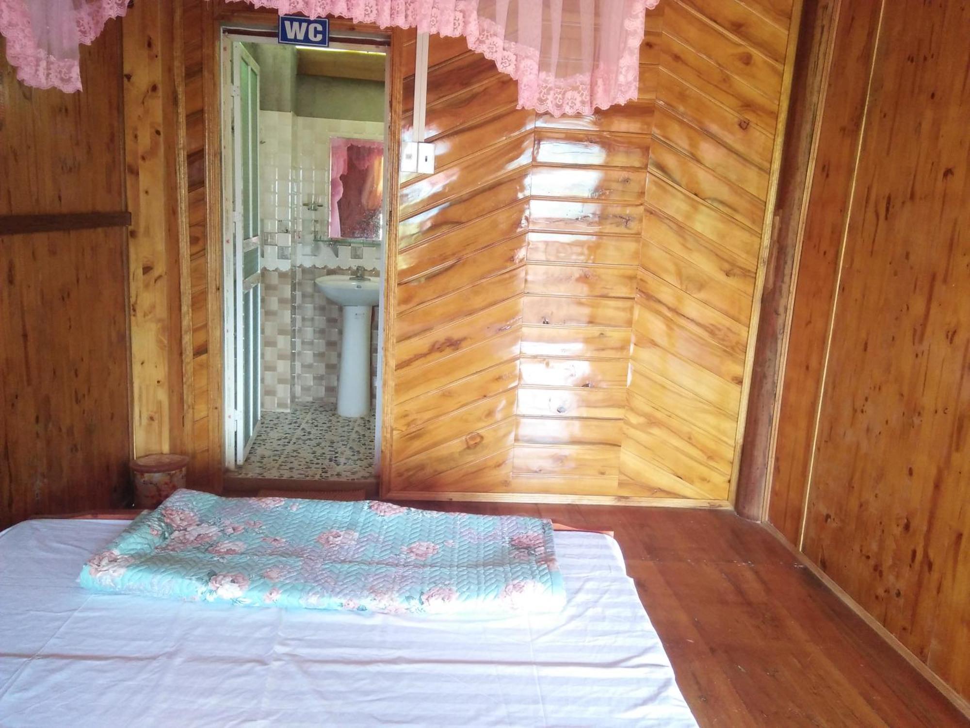 Tran Xuan Homestay Ba Be Village Oda fotoğraf